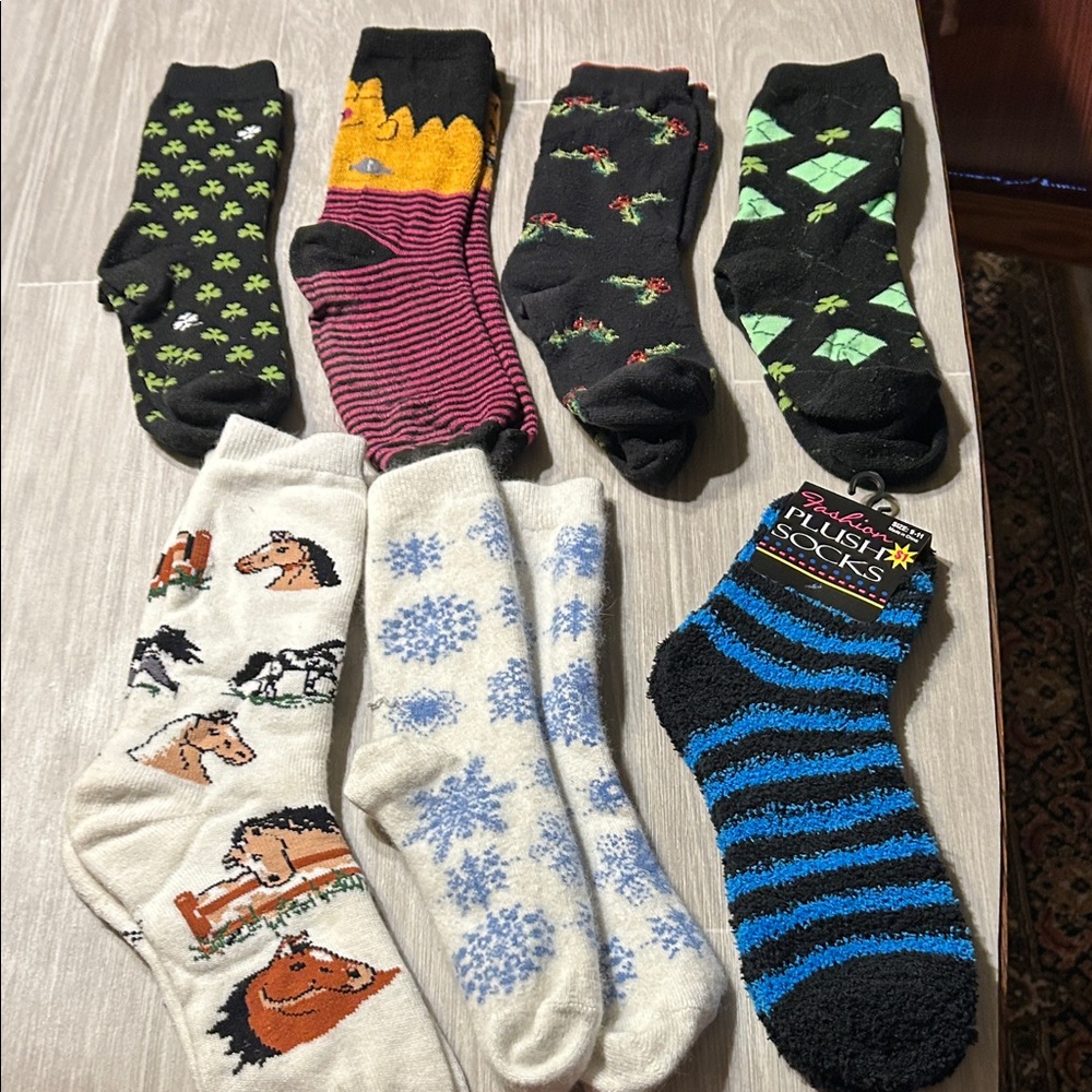 Colorful Patterned Women's novelty Socks Set - Picture 2 of 14